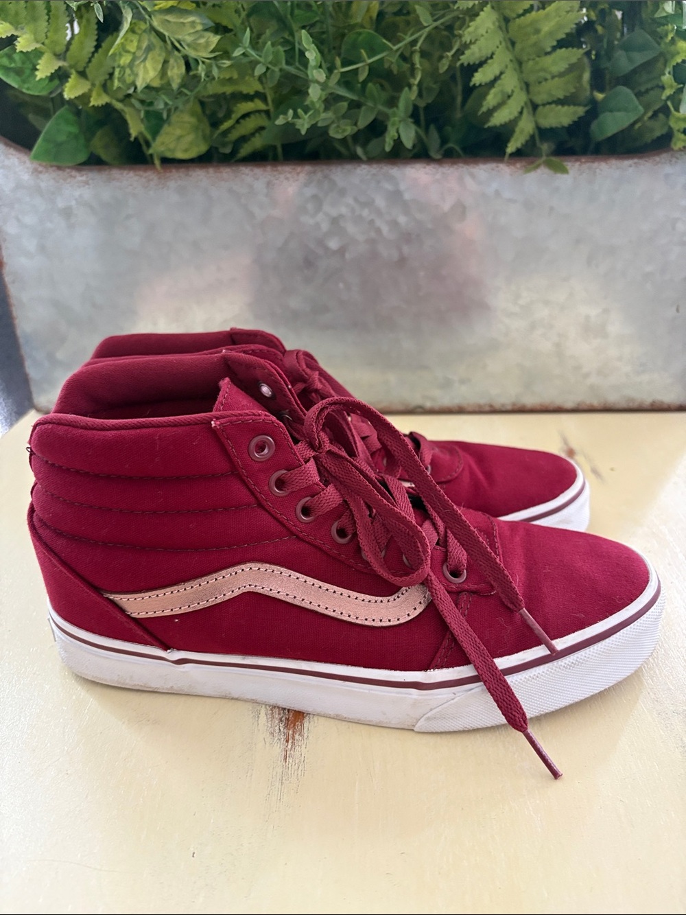 Vans Classic Skater Maroon and Rose Gold Mid Top Lace up Sneakers Women’s Size 8